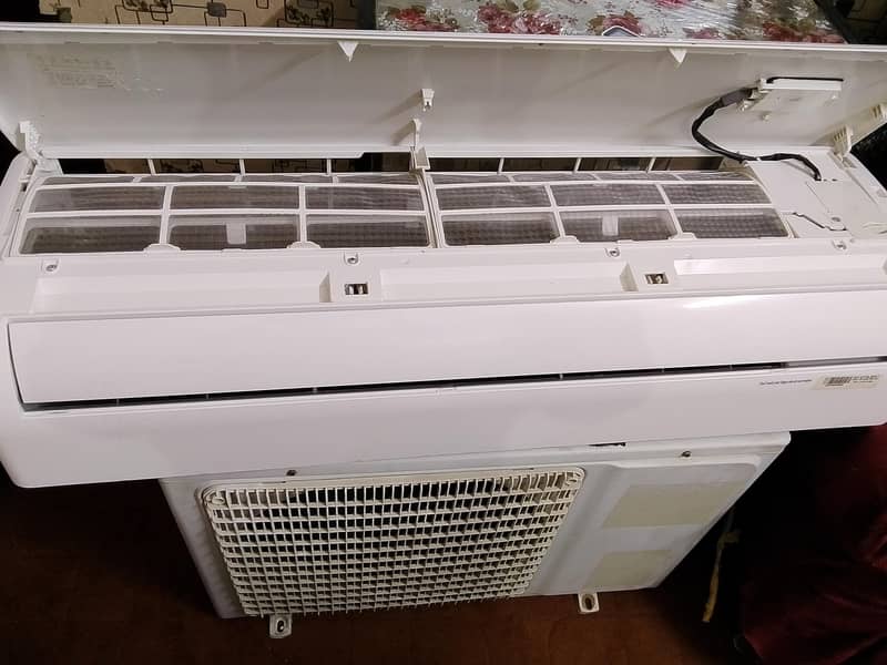 Orient Ultron eComfort 1.5 Ton DC Inverter AC (Gold Fin) 0