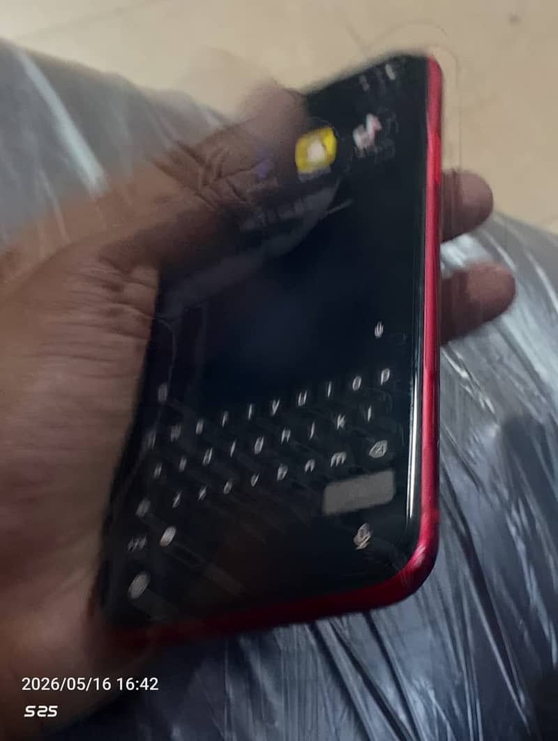 iPhone 11 3
