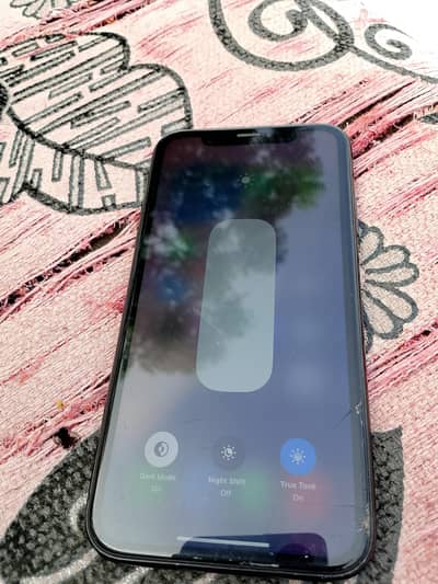 My iPhone XR Sield set water pack