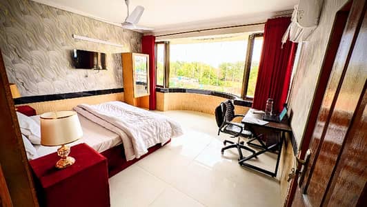 Furnished Studio Rooms With Parking For Rent