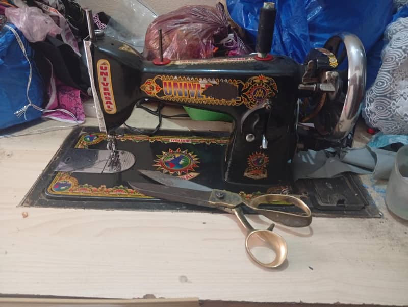 Professional sawing machine 0