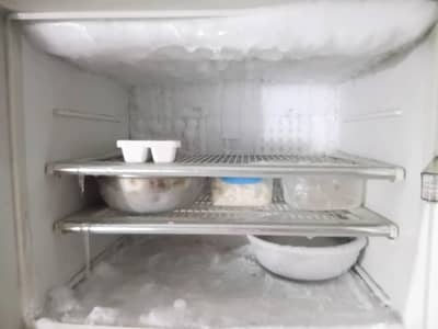 freezer active, fridge  portion off he gas dalnay wali he,