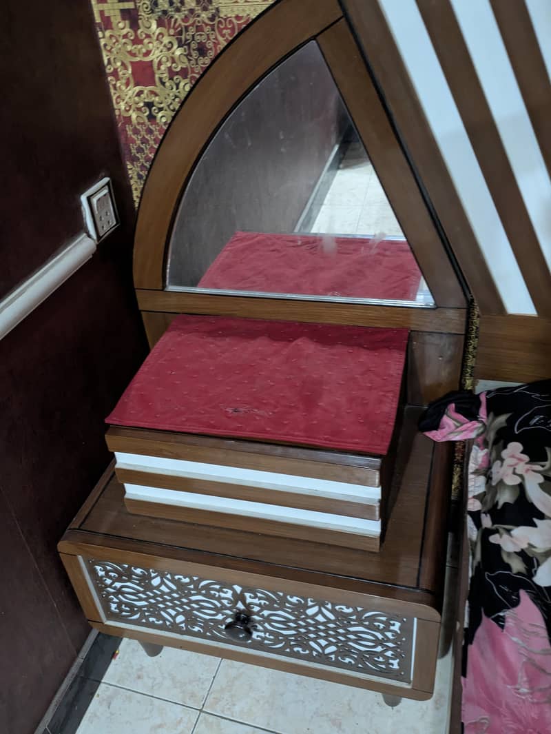 bed and dressing only 1