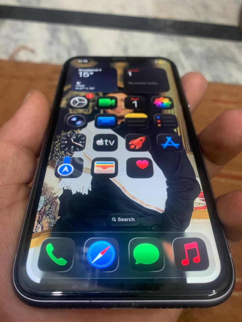 iPhone 11 0