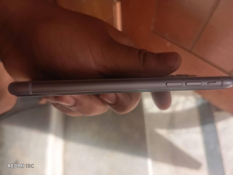 iPhone 11 9