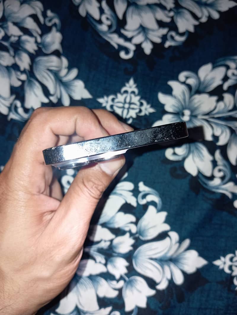 iphone 13 pro 4
