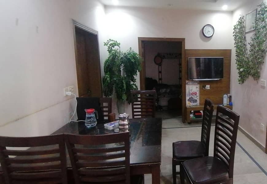 Dining Table with 8 sitting 1