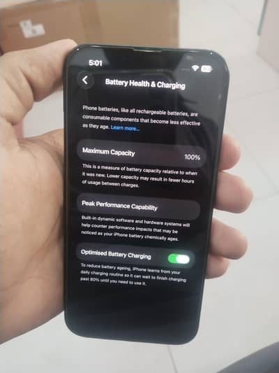 Iphone 13 Jv 128 gb only 9 months old