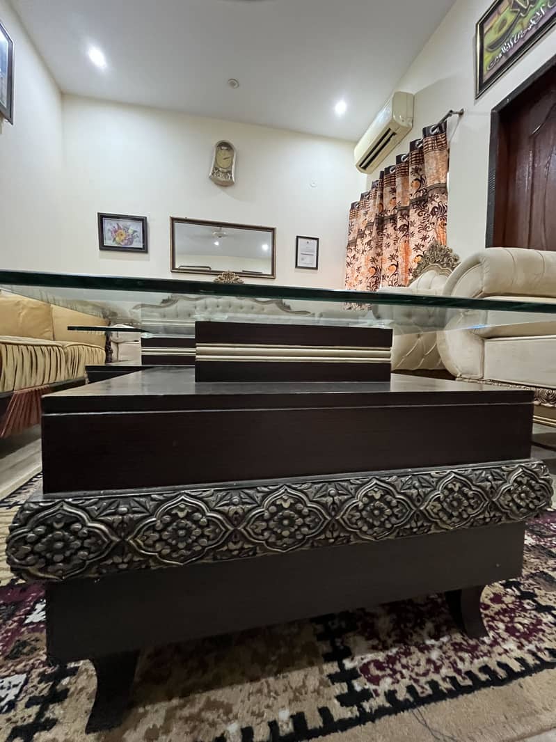 Center table 0