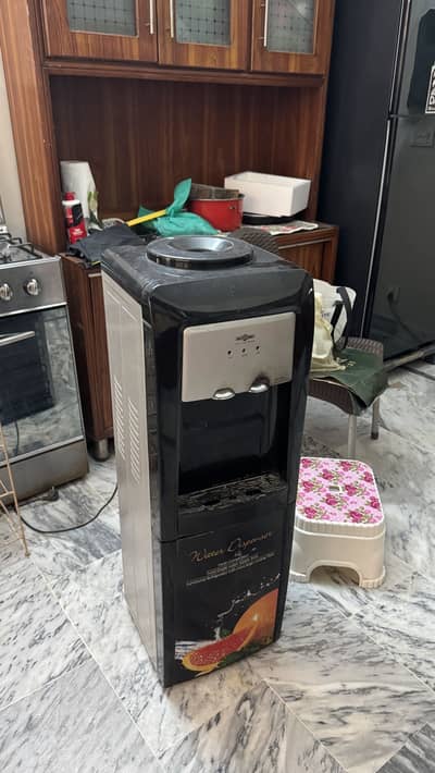 Nasgas water dispenser
