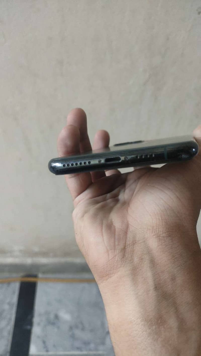 iphone 11 pro max 1