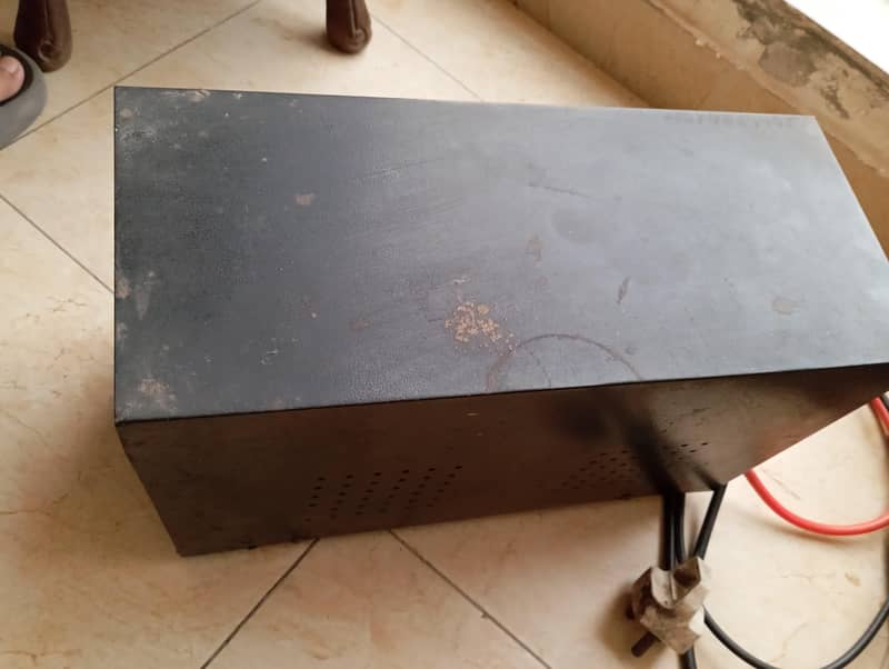 ups 700 watts 2
