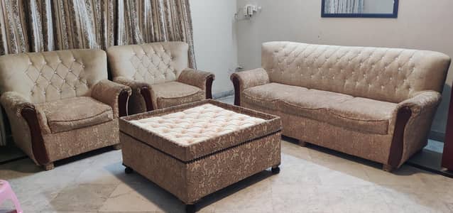 5 seater sofa with centre table