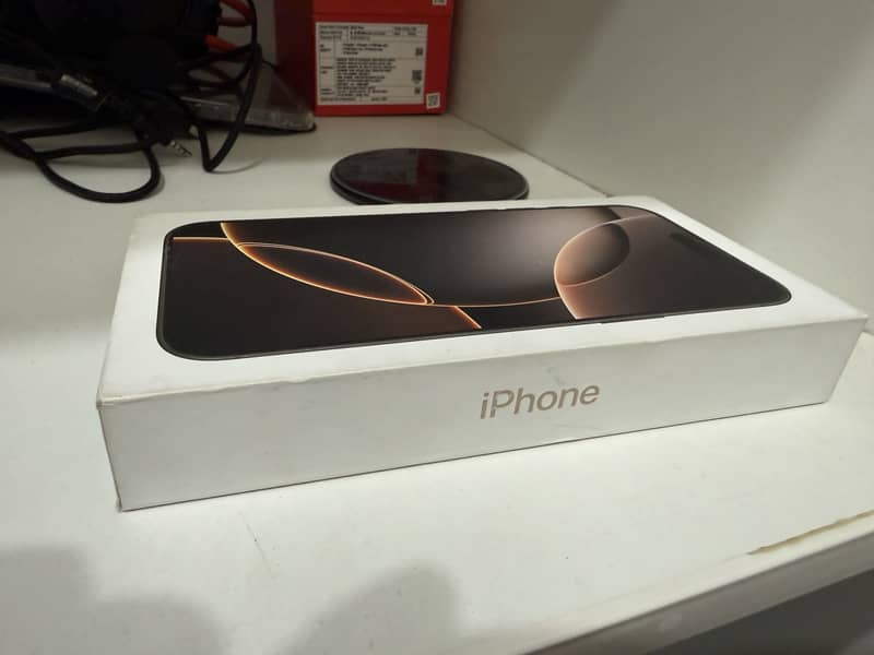 iPhone 16 Pro Max 1