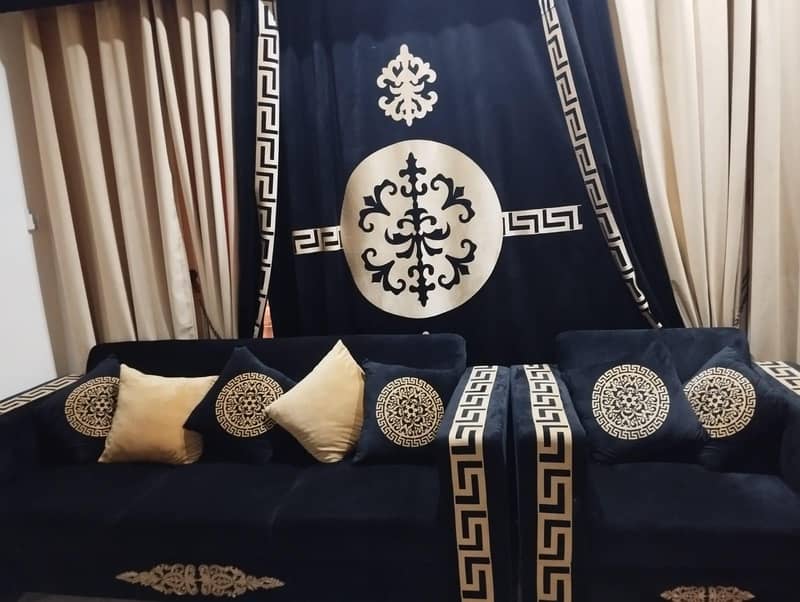 sofa set (versace design) 3