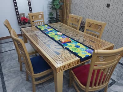 Beautiful Designers Dining Table with 6 Chairs