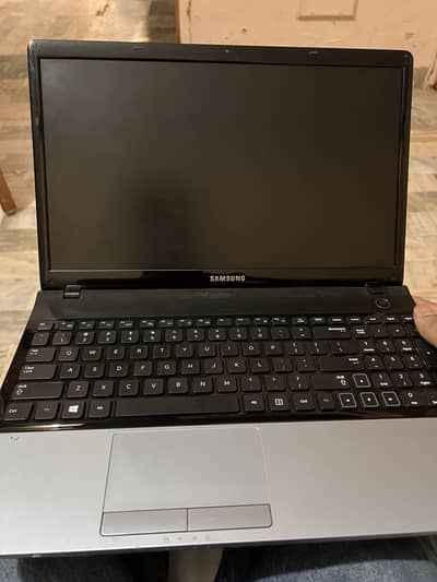 Samsung Core i3 2nd Generation (4GB/256GB)
