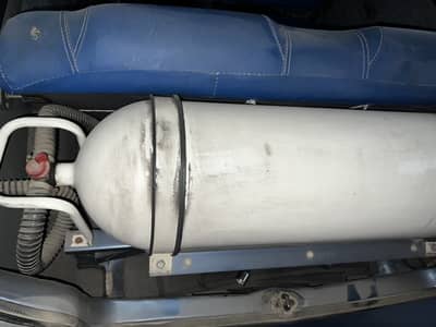 Urgent sale, suzuki Mehran CNG cylinder + KIT (Excellent condition),