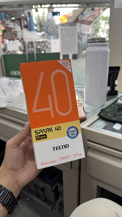 SPARK 40 pro plus