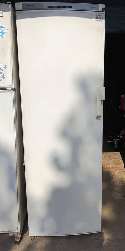 Full Size Deep freezer For Sale New Condition chill Cooling