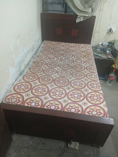 single bed with 4" mattress