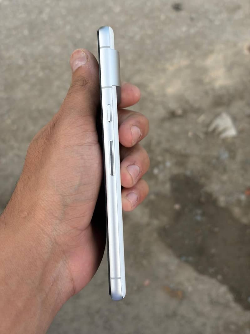 Goggle Pixel 7 3