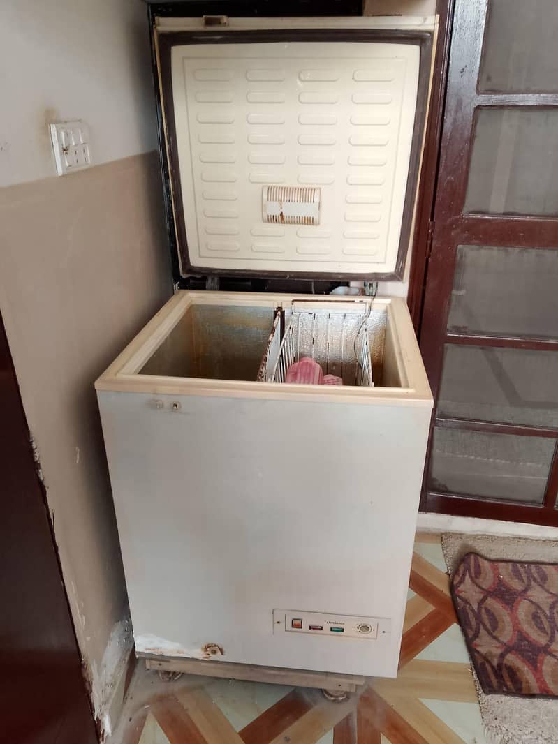 single door deep freezer 4