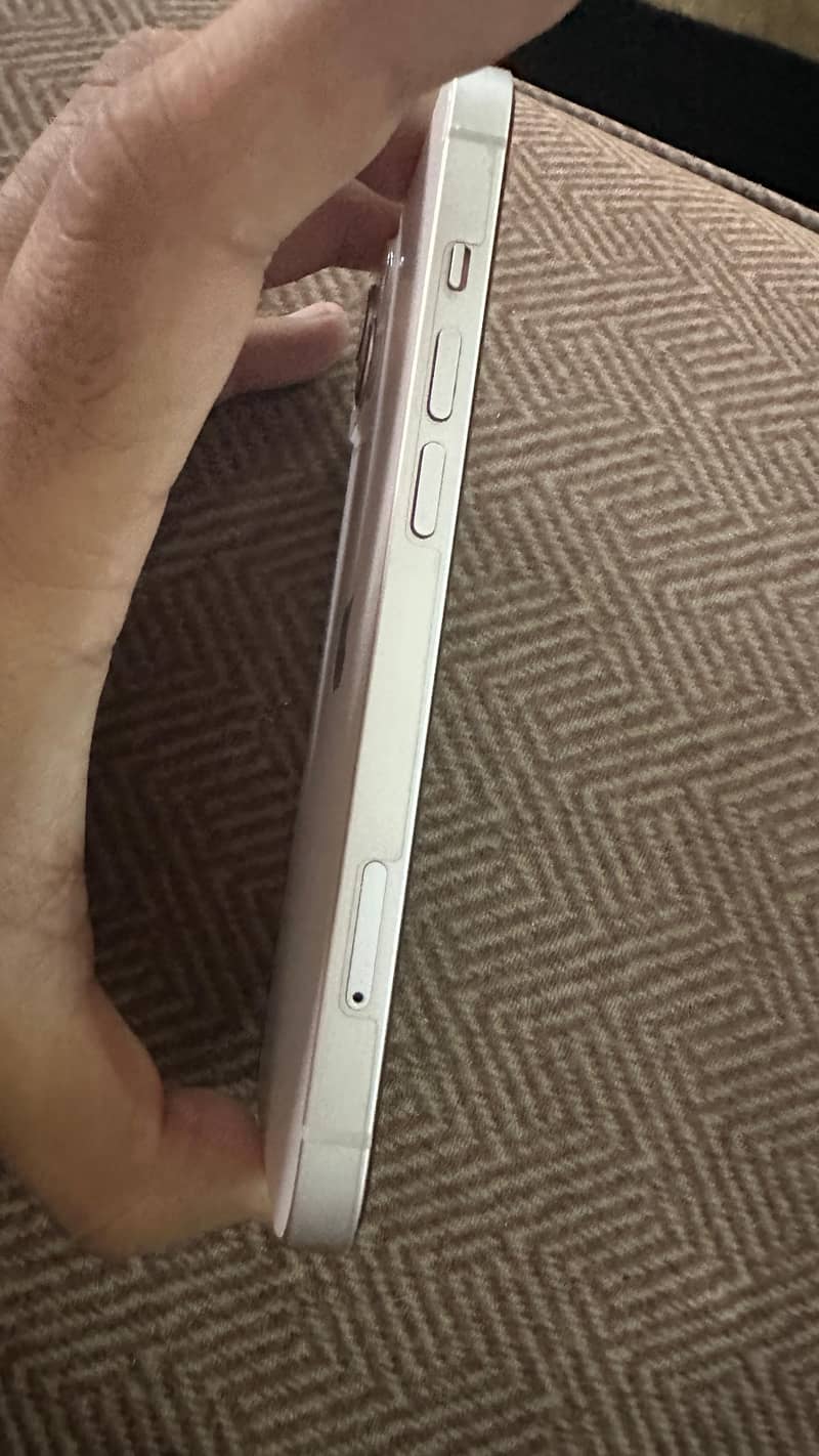 iPhone 13 5