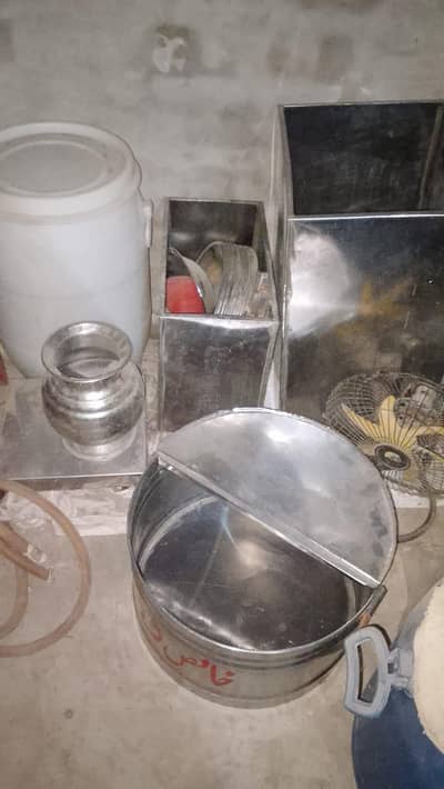 dudh wali shop ka saman sale karna ha