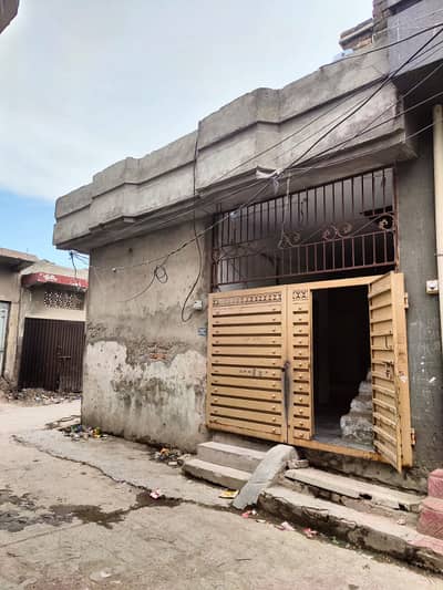 Single Storey house available for rent without Pani or gas only electricity