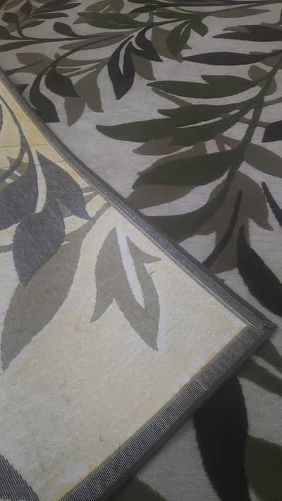 10 ft / 6 ft rug for sale