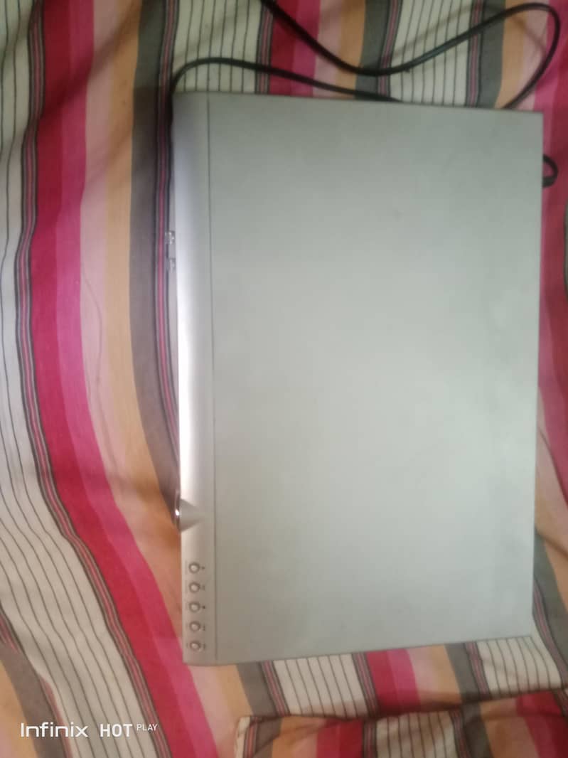 CD DVD player 0