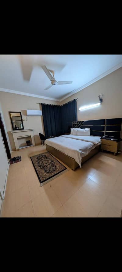 family gest house prime location E-11-2 KFC what's up 03135902854