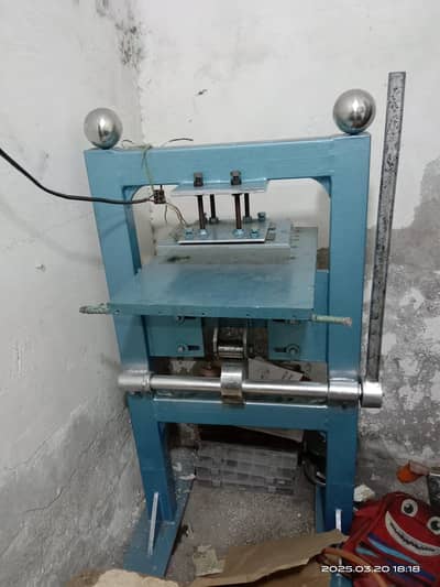 Thesis Binding Machine Operator