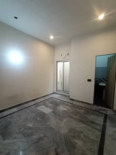 2 Marla Flat Available For Rent