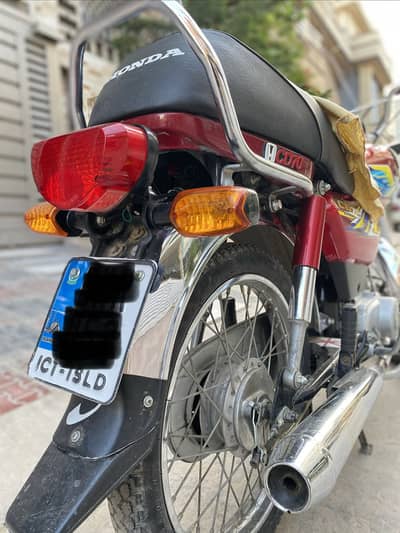 I am Selling My CD70 Condition Like New.