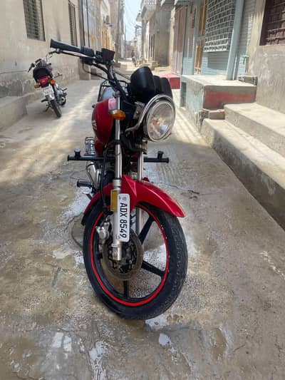 YB 125 z Dx as good as new condition