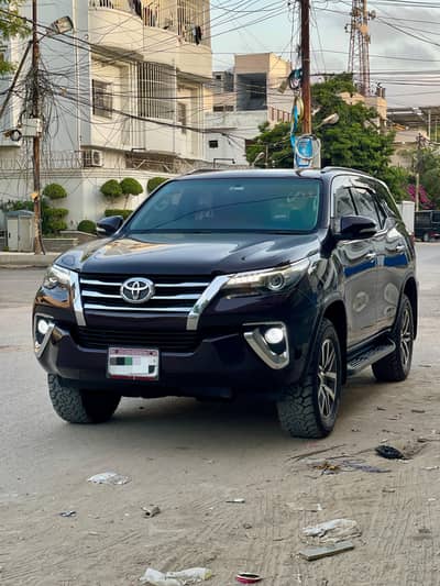 Fortuner V 2018  4x4 full original