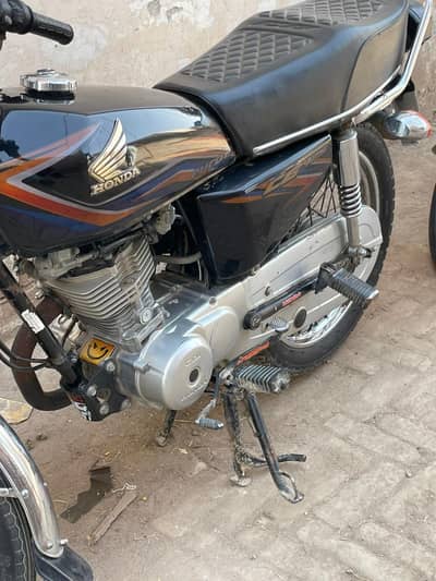 Honda CG 125 18 model for sale and exchange with honda CD