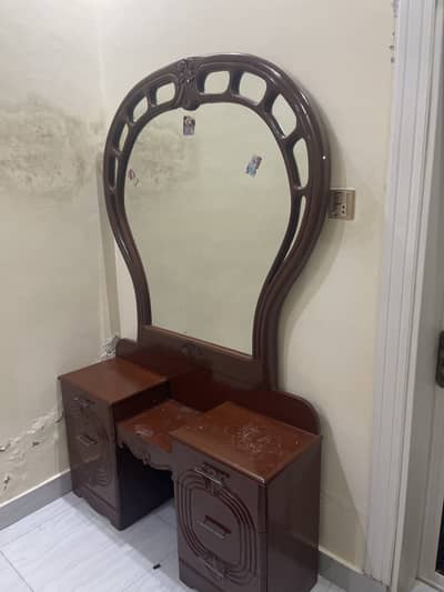 Dressing table for sale