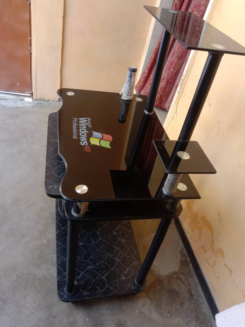 Computer Table 1