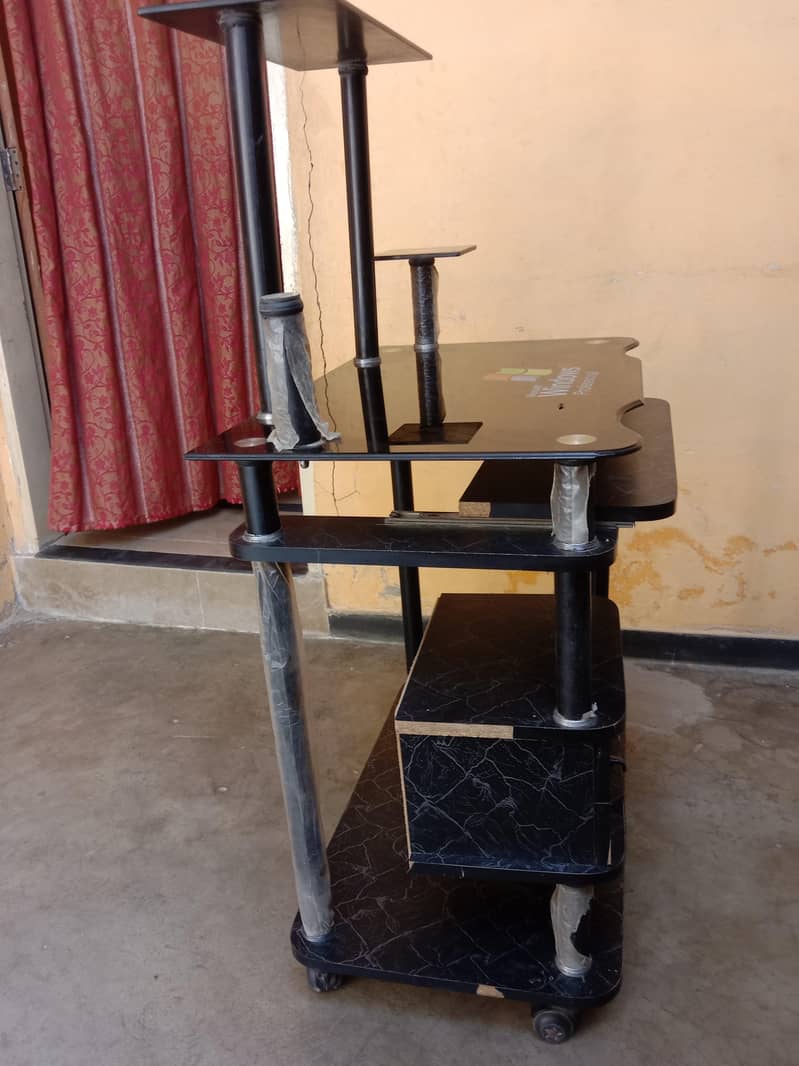 Computer Table 3