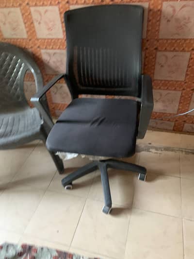 HP Z620 Workstation&Computer chair (+92 328 4425642]