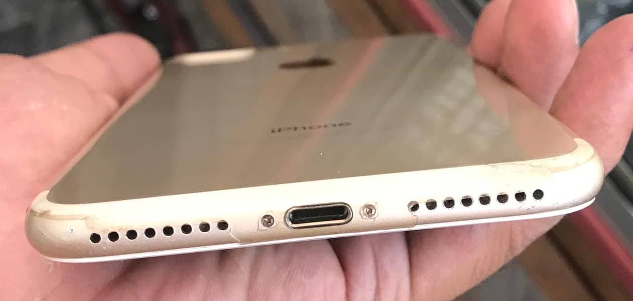 Apple iPhone 7 Plus 1