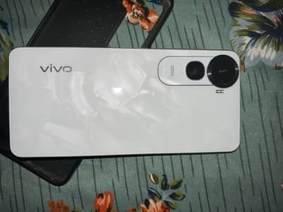 vivo y400 45 days used 8+256 all Saman complete