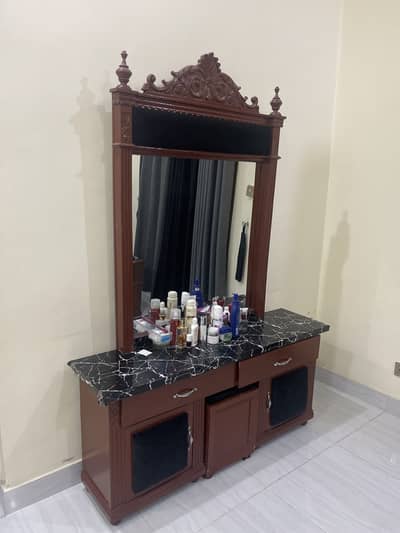 Dressing table for sale