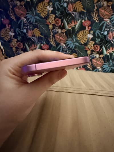 Pink iphone 16 plus