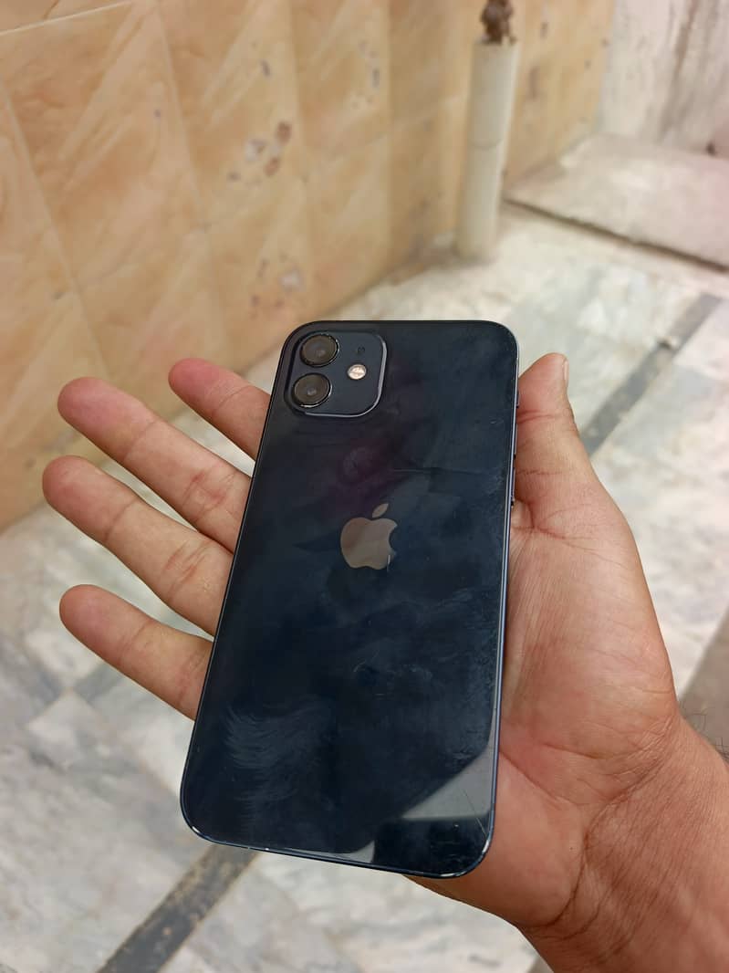 Apple iPhone 12 1