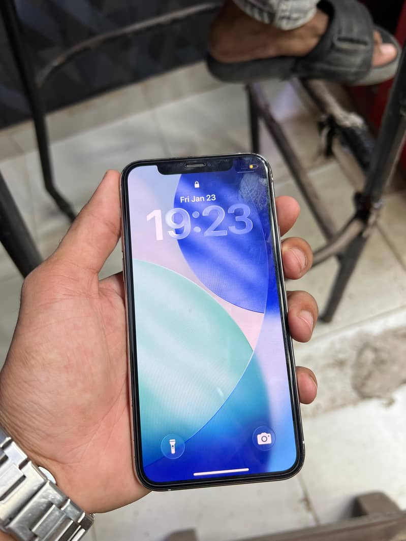 iPhone 11 Pro 5