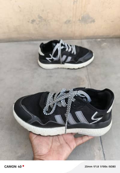selling 2 sports shoes for men in good conditions